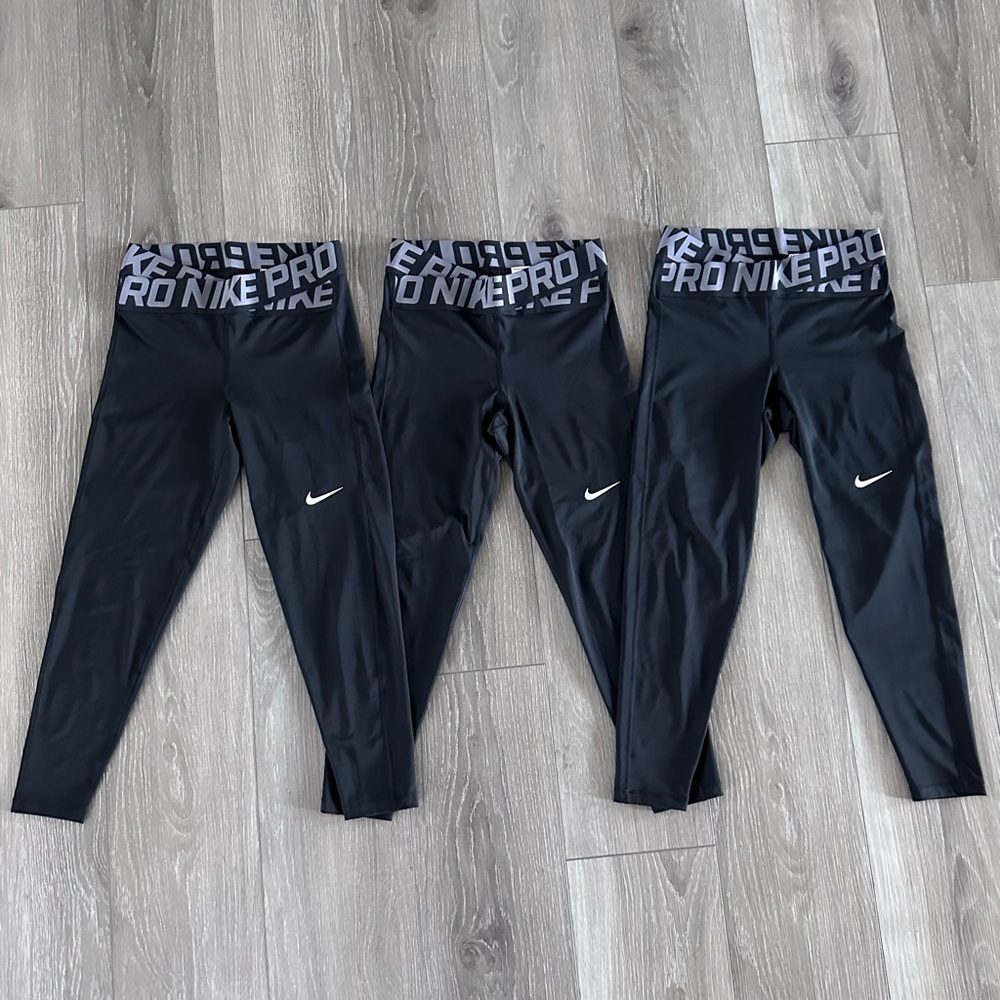Nike Pro Intertwist 7/8 Length Crossover Leggings